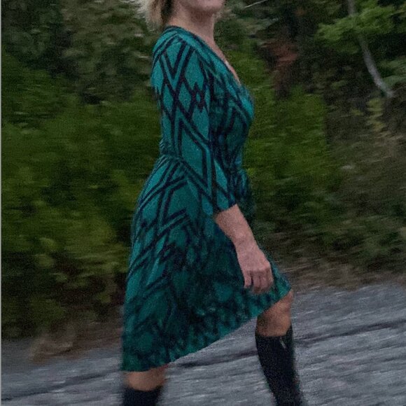 Leota Dress - Picture 2 of 3